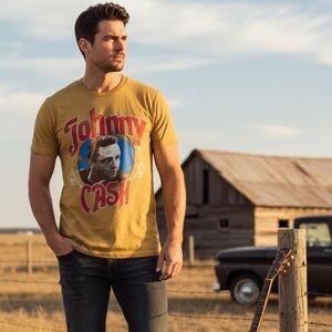 Johnny Cash Graphic Tee‎ - Tan and Red